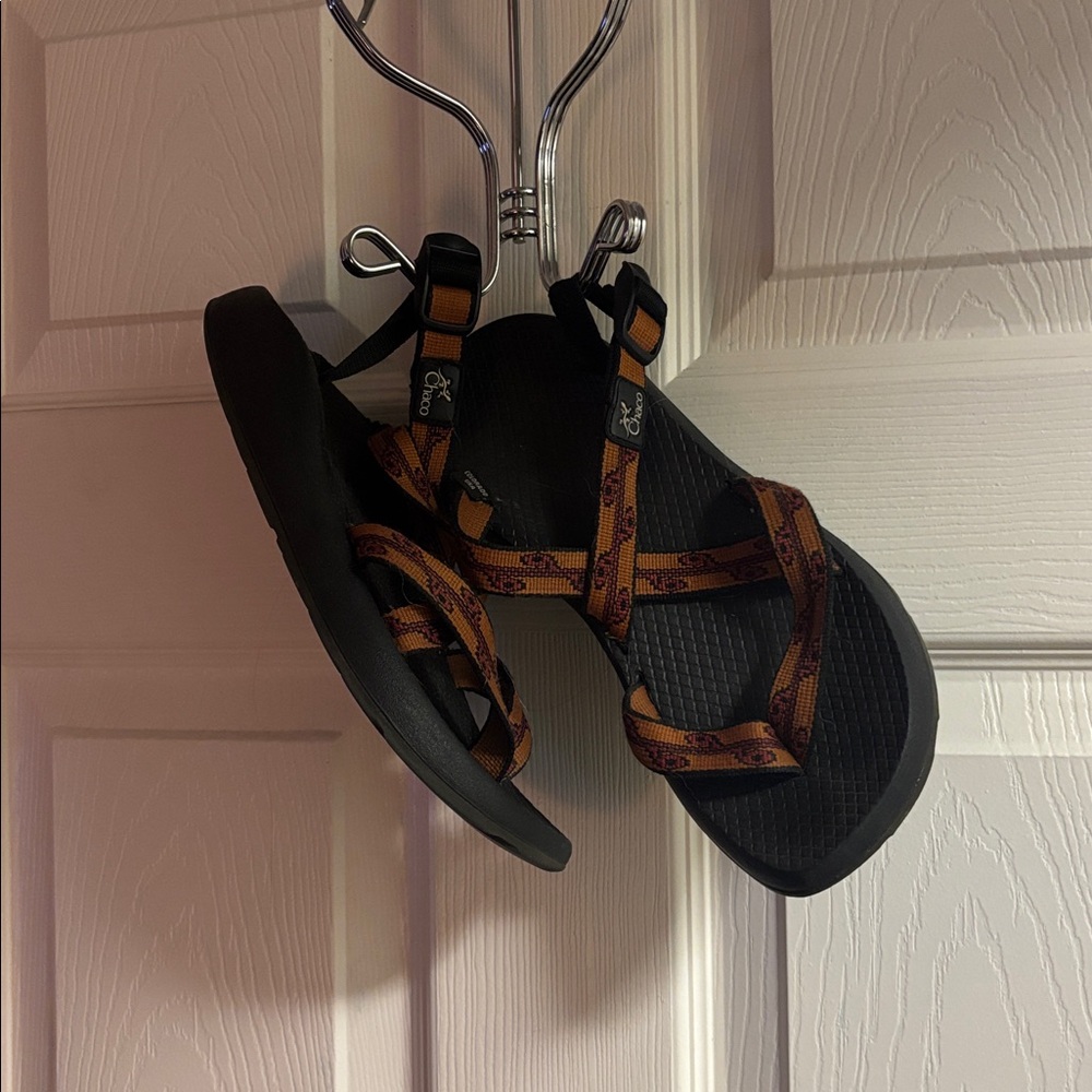 Chaco Orange Southwestern Strappy Sandals Size 8